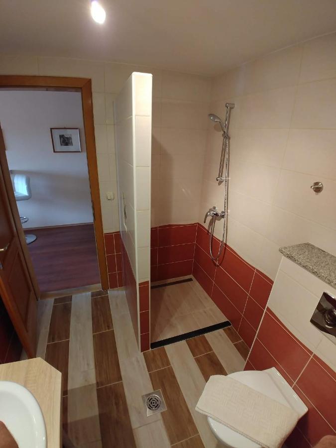 Ciklamen Apartman Gyenesdiás Exterior photo