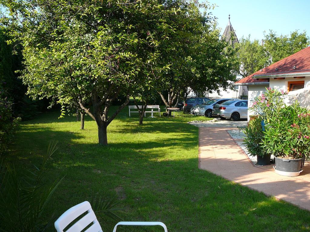 Ciklamen Apartman Gyenesdiás Exterior photo